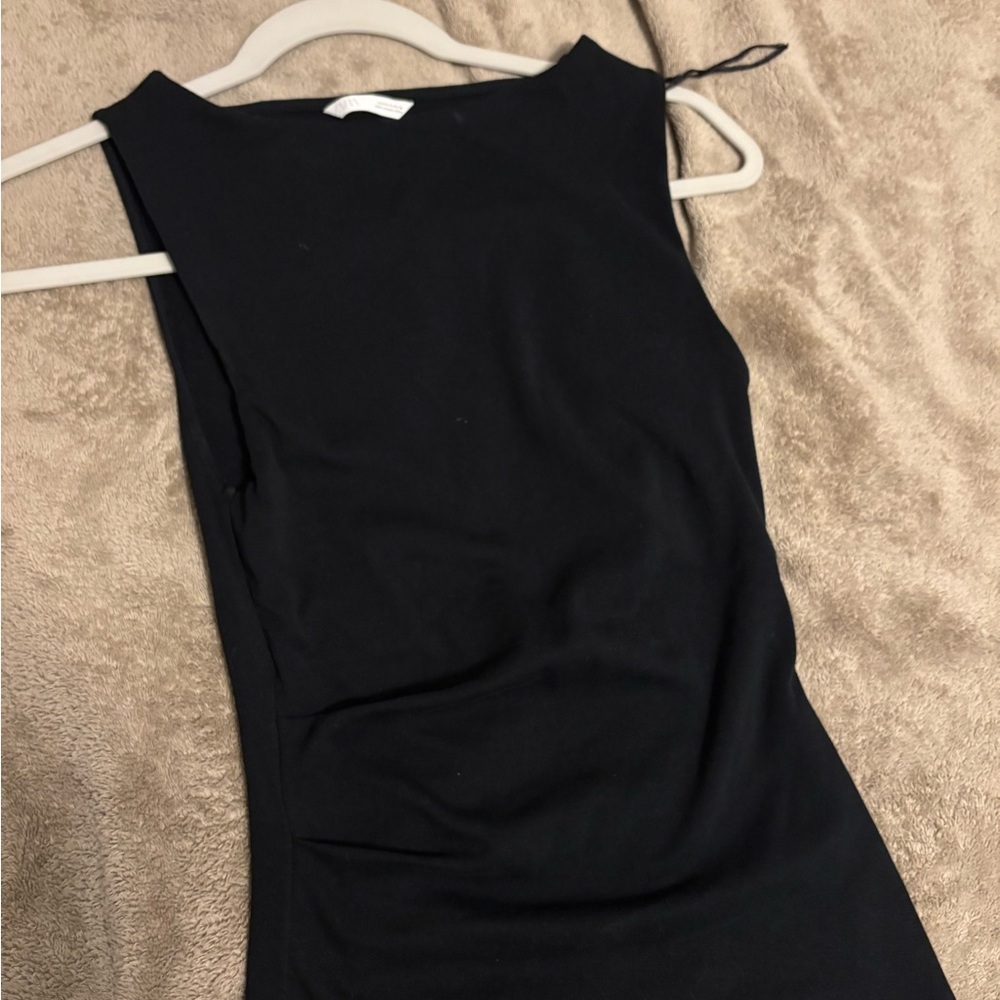 Sleeveless Black ZARA top